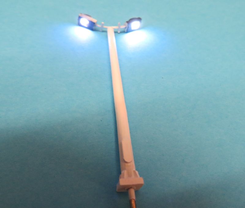 N Scale Modern Yard Light - Item Code N2